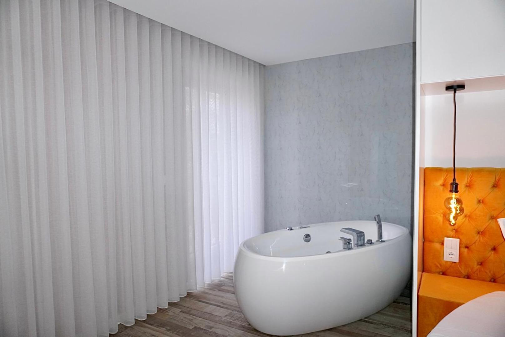 Lux'Otel City Lodge Barcelos Bagian luar foto